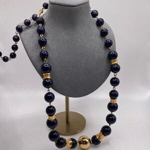 VINTAGE LC LIZ CLAIBORNE NECKLACE NAVY BLUE GOLD TONE GRADUATED BEAD CREST